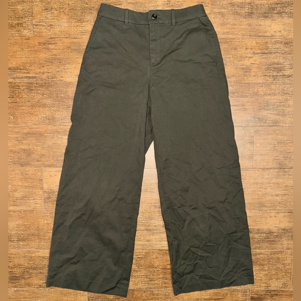 Uniqlo Women’s Olive Green Chinos